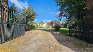 propriete à la vente -   80200  ESTREES MONS, surface 288 m2 vente propriete - UBI447826550
